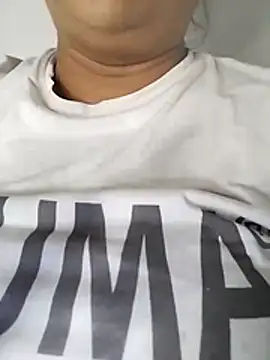 Snapshot of anjupere chatting on May 22, 9:15 am anjupere online show from May 22, 9:15 am