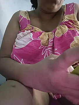 Snapshot of anjupere chatting on July 4, 1:39 pm anjupere online show from July 4, 1:39 pm