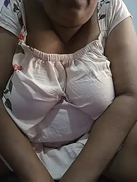 Snapshot of anjupere chatting on July 7, 11:47 am anjupere online show from July 7, 11:47 am
