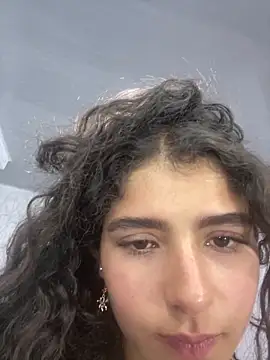 LINDA EF online show from May 7, 1:11 am