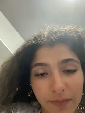 LINDA EF online show from May 8, 3:01 am