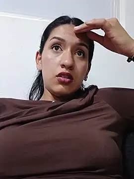 FiorellaLan online show from March 11, 7:20 pm