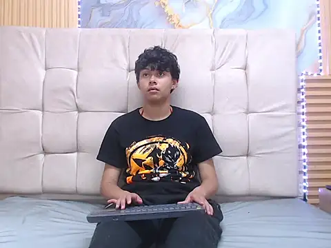 mauren icarus online show from March 16, 7:51 pm