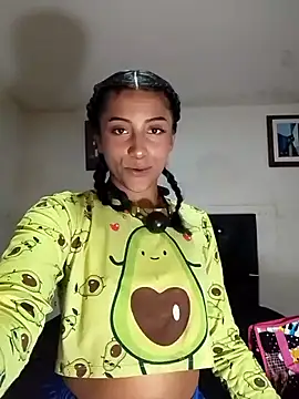 Snapshot of KattyBerryX chatting on June 7, 6:55 pm KattyBerryX online show from June 7, 6:55 pm