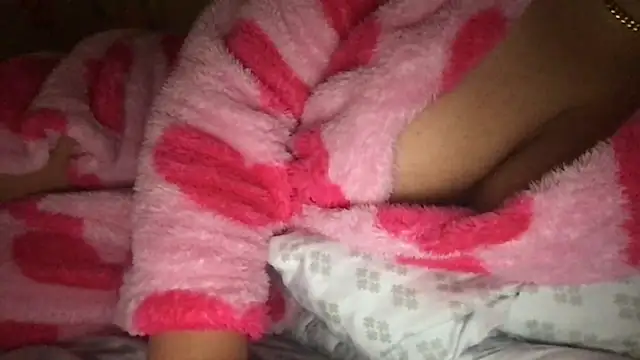 Snapshot of Lacey4y1 chatting on April 10, 3:23 am Lacey4y1 online show from April 10, 3:23 am