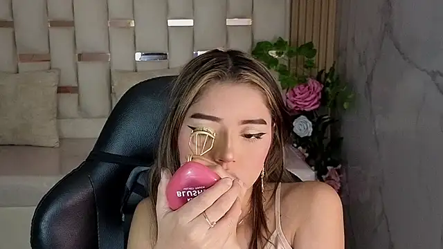 veronicaa s online show from May 16, 7:56 pm