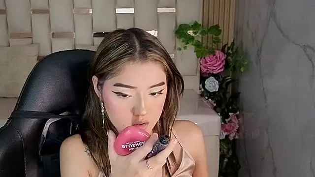 veronicaa s online show from May 16, 8:07 pm