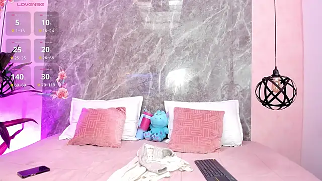 Megan Stein online show from July 9, 9:52 pm