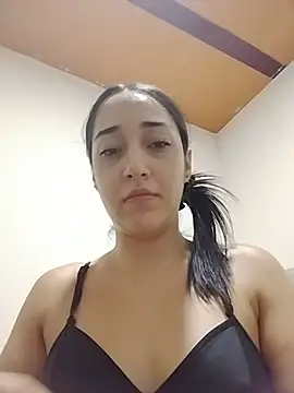 isabellaHill2 online show from July 31, 5:29 am
