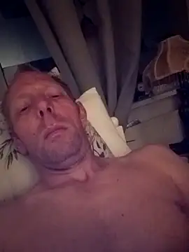 Snapshot of jongen_ehv chatting on May 11, 12:27 am jongen ehv online show from May 11, 12:27 am