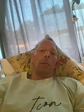 Snapshot of jongen_ehv chatting on July 5, 4:07 am jongen ehv online show from July 5, 4:07 am
