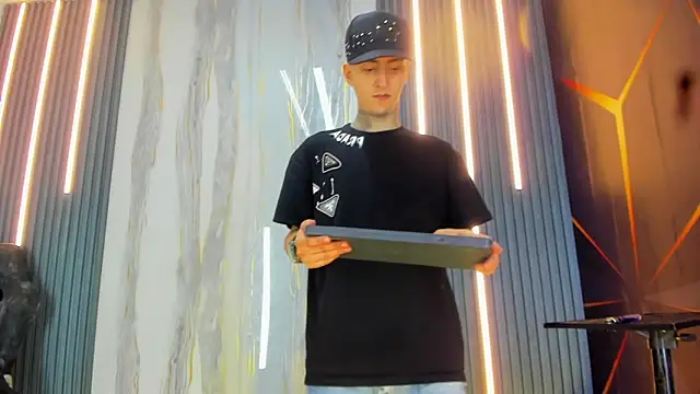 guys hard cock19 online show from March 13, 8:48 pm