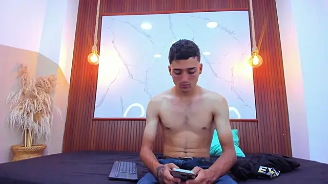 Hadrian Torres online show from March 14, 12:54 pm