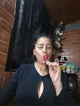 Snapshot of Alexandrina chatting on June 19, 6:01 pm Alexandrina online show from June 19, 6:01 pm