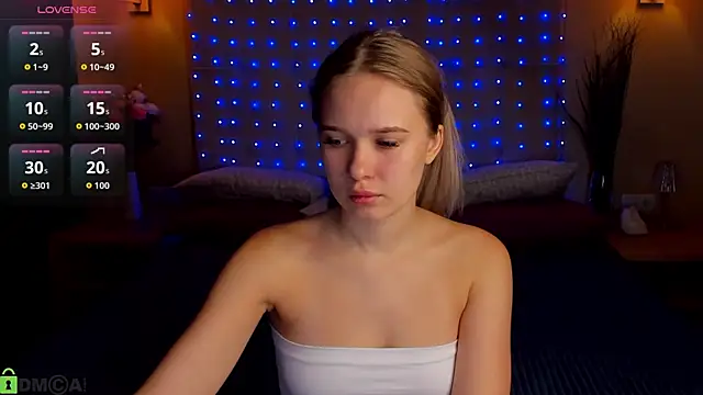 Snapshot of Alice_Pleasance chatting on July 21, 1:08 am Alice Pleasance online show from July 21, 1:08 am