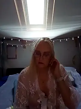 roxy 74 online show from March 13, 11:06 am