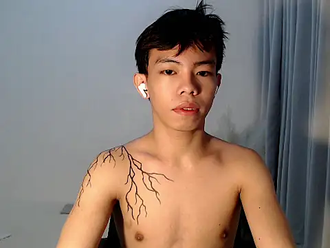 hottasianboy online show from May 31, 9:16 pm