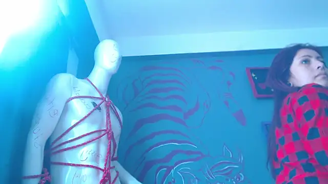 Snapshot of Regina_Iris chatting on May 17, 6:26 pm Regina Iris online show from May 17, 6:26 pm