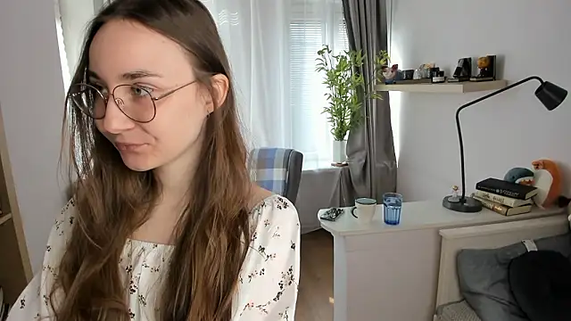 Snapshot of DiaKriegel chatting on March 23, 8:40 am DiaKriegel online show from March 23, 8:40 am