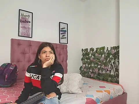 Sweet Scarlett  online show from May 6, 1:38 pm