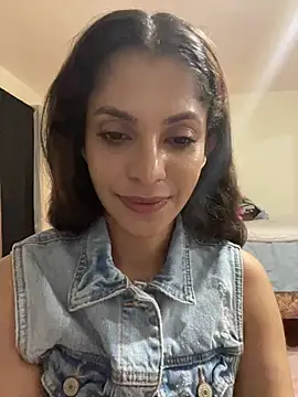 Snapshot of karlatiburcio chatting on June 25, 5:12 am karlatiburcio online show from June 25, 5:12 am