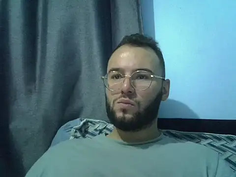Snapshot of piazaocwb23 chatting on May 17, 3:52 pm piazaocwb23 online show from May 17, 3:52 pm