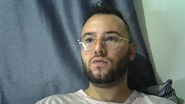 Snapshot of piazaocwb23 chatting on July 8, 3:27 pm piazaocwb23 online show from July 8, 3:27 pm