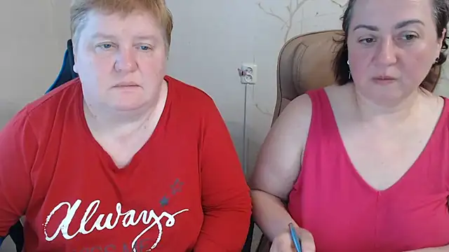 Snapshot of Lindy-Jeanie chatting on May 29, 5:11 pm Lindy-Jeanie online show from May 29, 5:11 pm