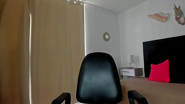 Kandy 69  online show from March 16, 6:01 pm