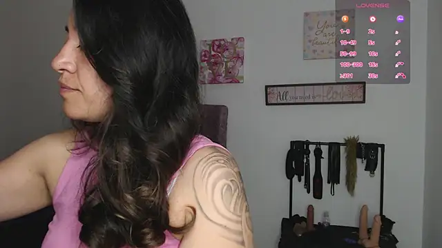 Snapshot of violeta_scott chatting on June 10, 11:42 am violeta scott online show from June 10, 11:42 am