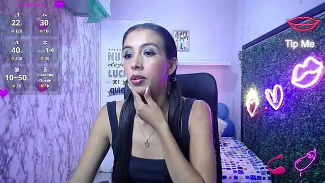 Snapshot of sandra_petite19 chatting on July 12, 4:03 am sandra petite19 online show from July 12, 4:03 am