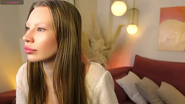 MayMalone online show from March 17, 3:26 pm