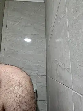 bigmillz32 online show from May 3, 11:22 pm