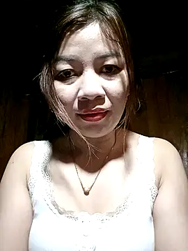 Yiyi102300 online show from March 17, 1:25 pm