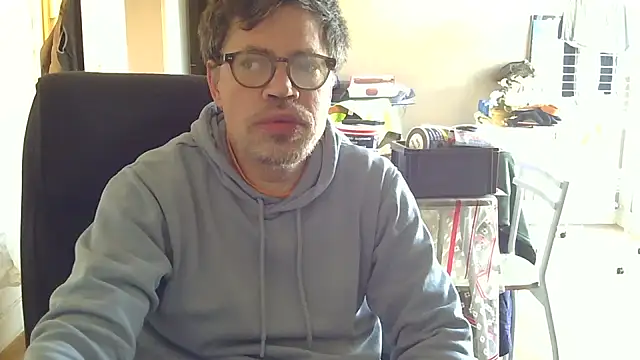 calou123 online show from March 18, 3:37 pm