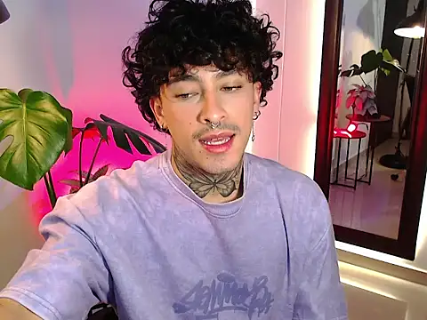 stevennavarro online show from March 15, 2:06 am