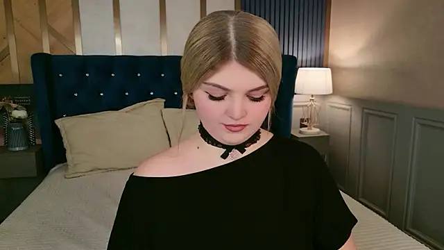 Snapshot of WendyPage chatting on July 7, 7:29 pm WendyPage online show from July 7, 7:29 pm