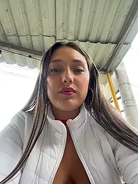 Snapshot of Naughty-Samanta- chatting on July 1, 12:40 pm Naughty-Samanta- online show from July 1, 12:40 pm