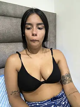 Snapshot of valu25 chatting on March 22, 4:16 am valu25 online show from March 22, 4:16 am