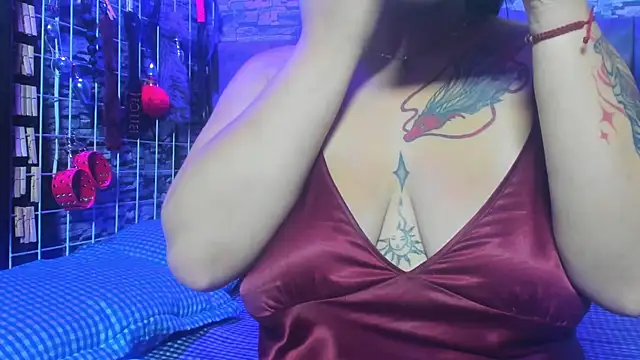 Snapshot of sofia_saory chatting on June 17, 9:45 am sofia saory online show from June 17, 9:45 am