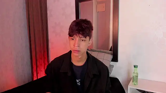Snapshot of Ethan_qop chatting on August 3, 11:26 am Ethan qop online show from August 3, 11:26 am