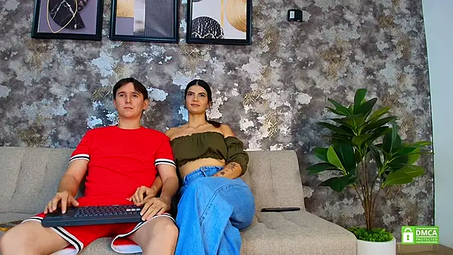 Mariana and Ronny online show from June 21, 4:59 am