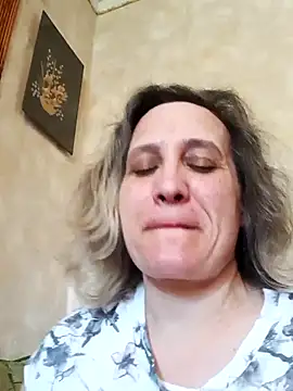 KatieLove133 online show from May 23, 10:41 am