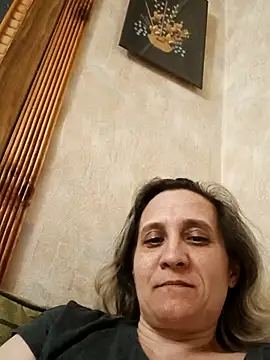 KatieLove133 online show from June 3, 9:20 pm