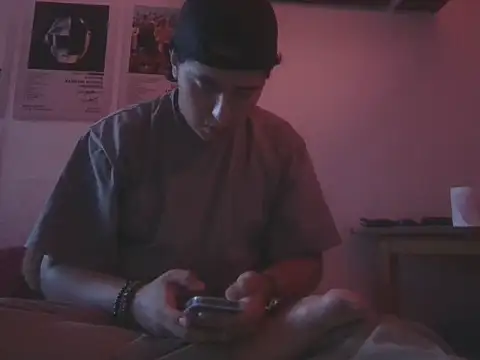 Snapshot of amartinezszz chatting on May 19, 12:49 am amartinezszz online show from May 19, 12:49 am