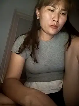 Lucxy-ki6 online show from May 2, 5:51 pm