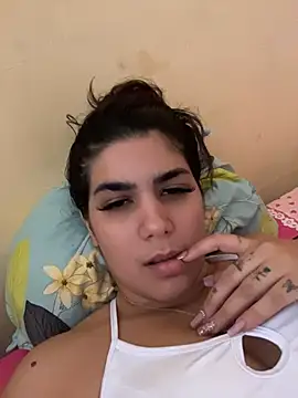 Snapshot of Hopeluna chatting on August 7, 9:39 pm Hopeluna online show from August 7, 9:39 pm