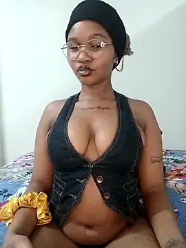 Hotsexyberry222 online show from March 25, 8:37 pm