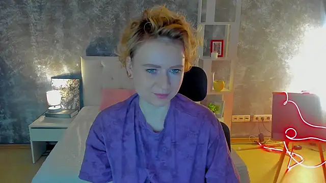Shiny Liss online show from May 14, 1:34 am