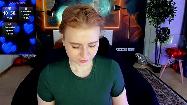Shiny Liss online show from May 19, 1:44 am